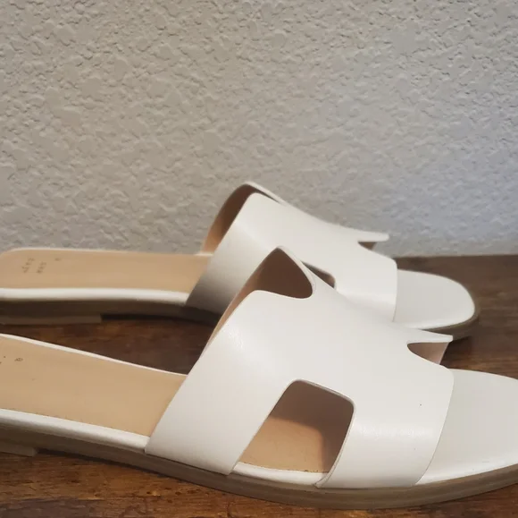A new day white sandals - Picture 2 of 7
